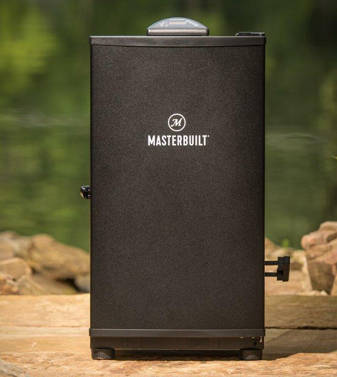 Masterbuilt 30-inch Digital Electric Smoker in Black