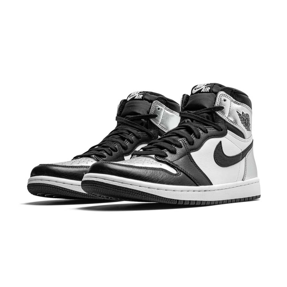 Wmns Air Jordan 1 Retro High OG  ‘ Silver Toe ‘ CD0461-001