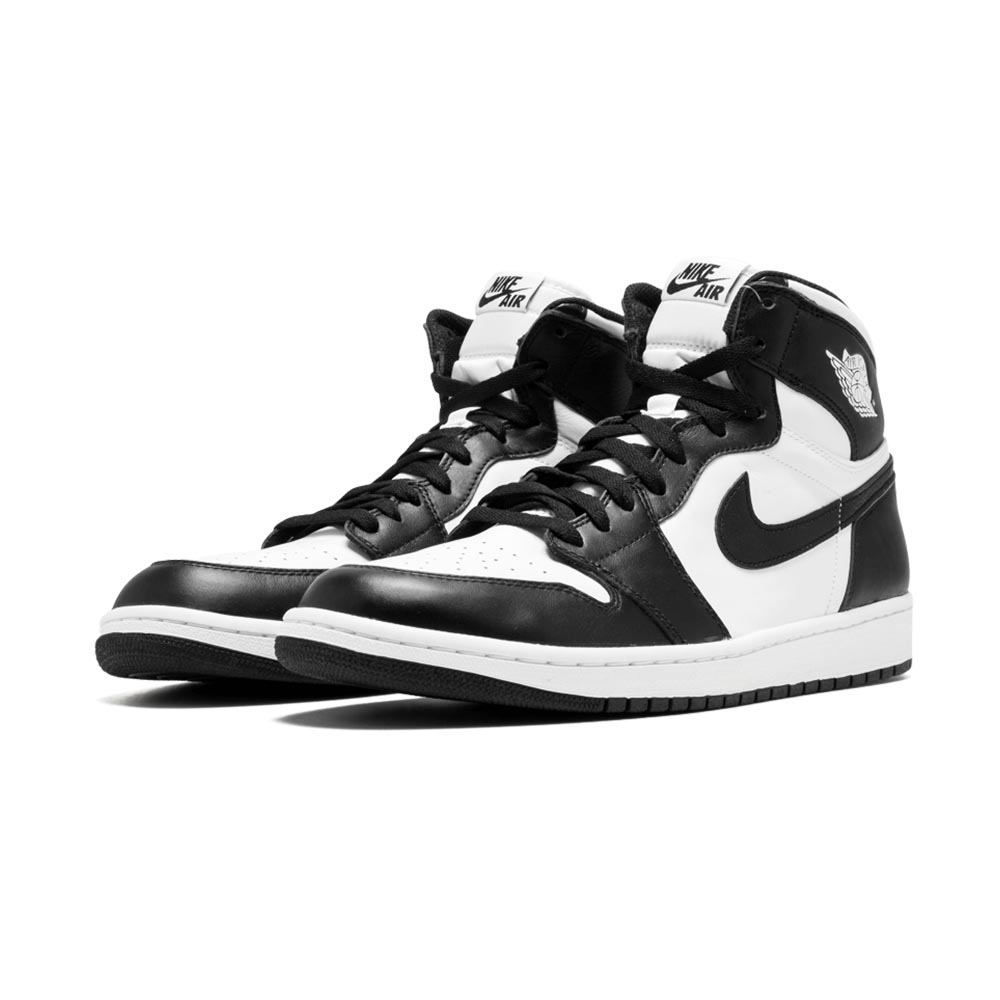AIR JORDAN 1 RETRO HIGH OG  ‘ BLACK WHITE ‘ 555088-010