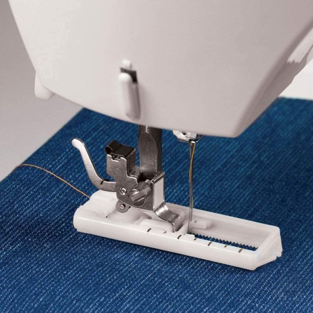 Singer Simple 2263 23-Stitch Sewing Machine White